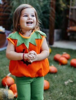 Premiers pas pour la fête d'Halloween des petits