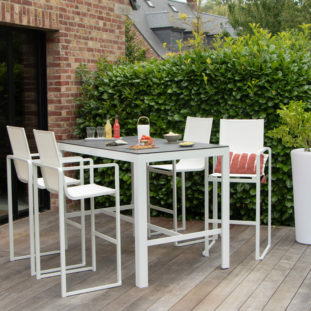 Ensemble barset en aluminium blanc avec plateau réversible coté pierre et coté verre et 4 chaises hautes en textilène