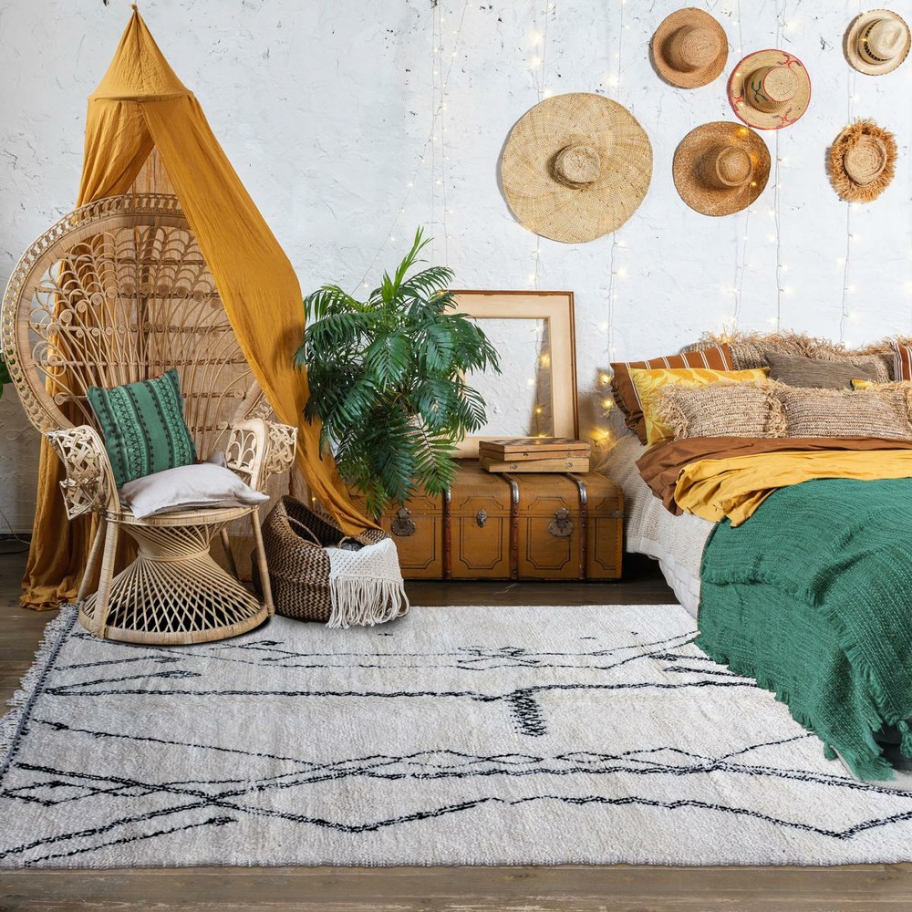 Authentique tapis berbère 250x355 fait à la main en laine blanc cassé et noir beni ouarain aj