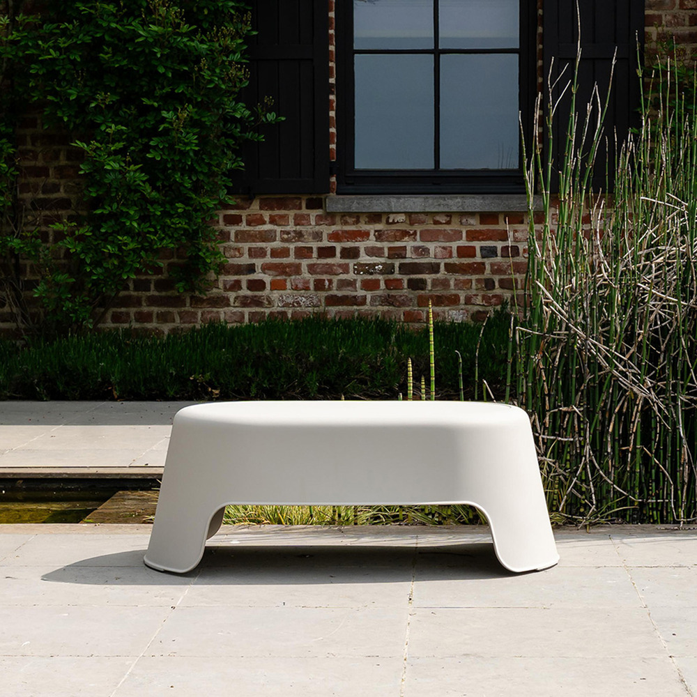 Table basse de jardin en résine gris barbara