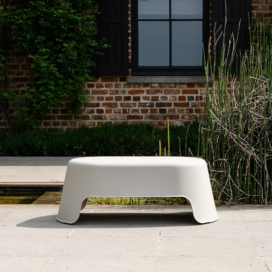 Table basse de jardin en résine gris barbara