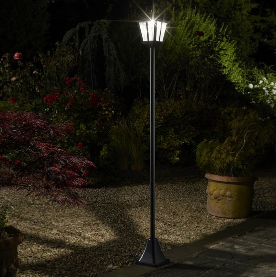 Lampadaire solaire de jardin lanterne 365 100 lumens 170 cm