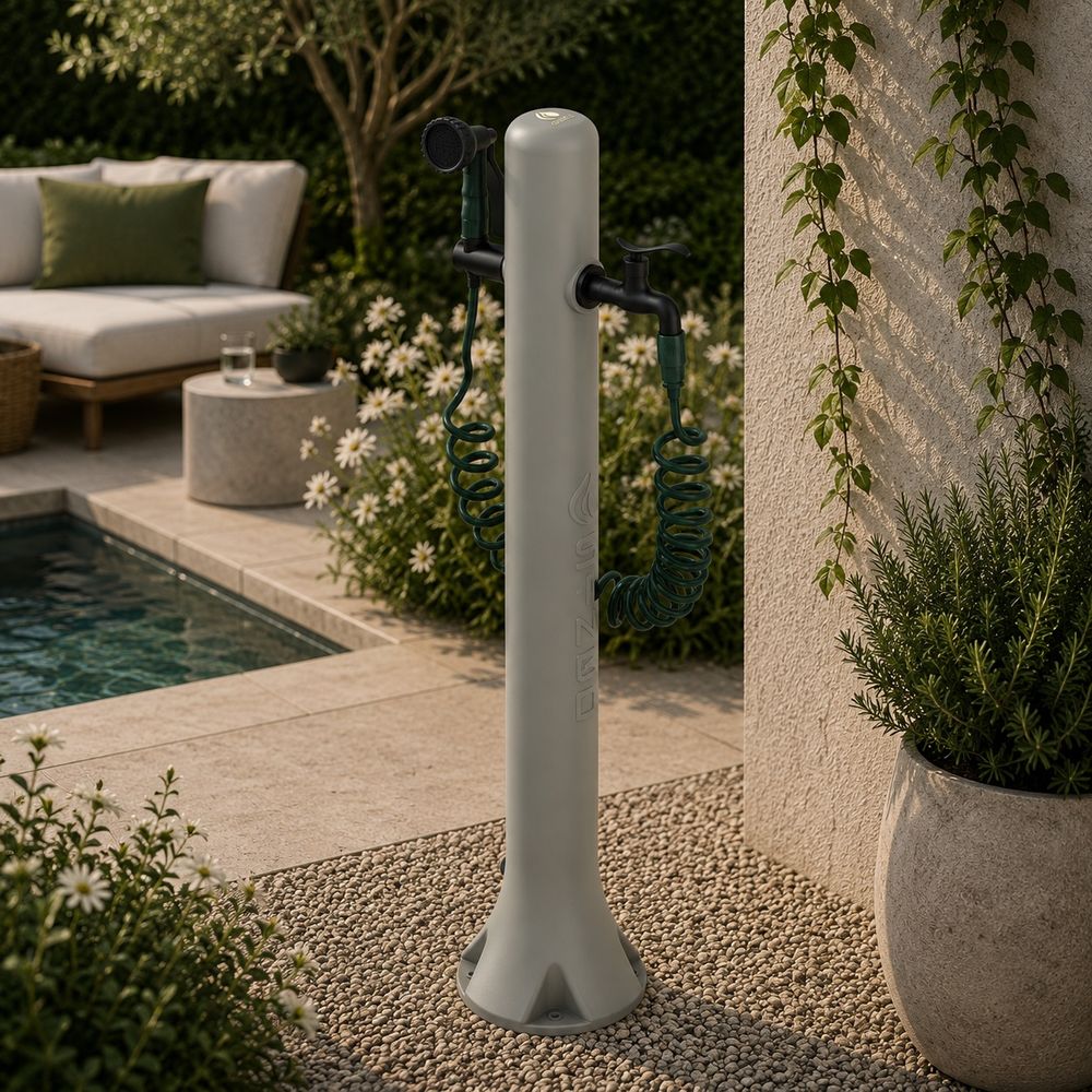 Fontaine avec tuyau et pistolet sined fontana acqua pro tortora