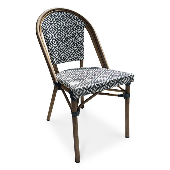 Chaise de jardin empilable