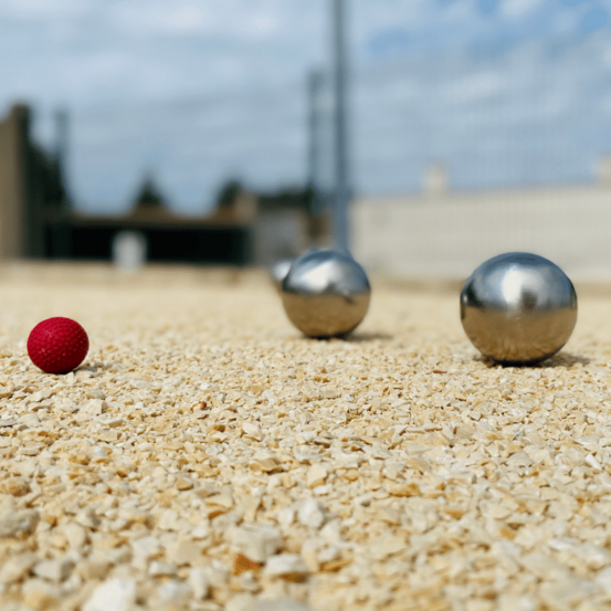 Sable terrain de pétanque beige/jaune 0/8 – lot 5 sacs +/- 25 kg