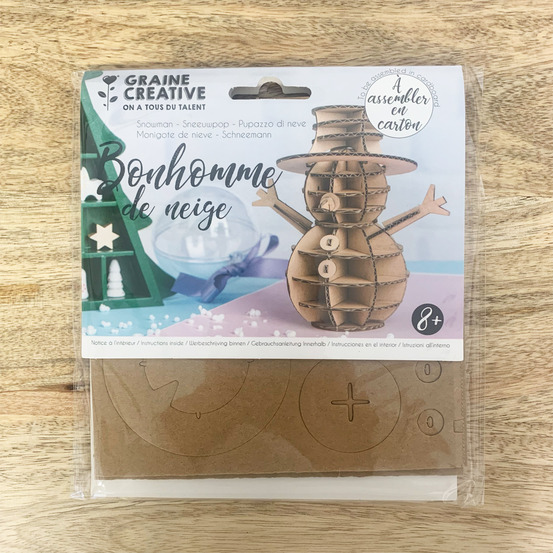 Maquette 3d en carton - bonhomme de neige