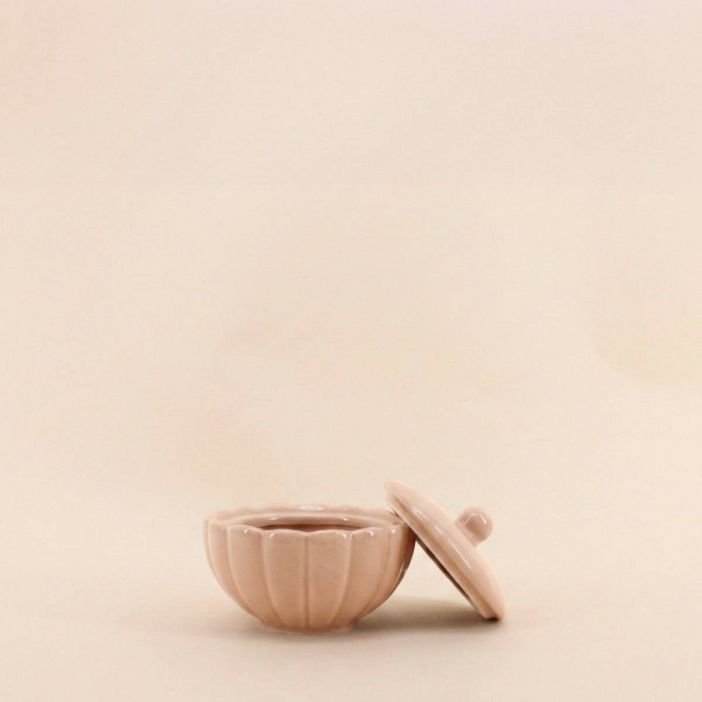 Bougie parfumée en céramique corolle à couvercle 11cm