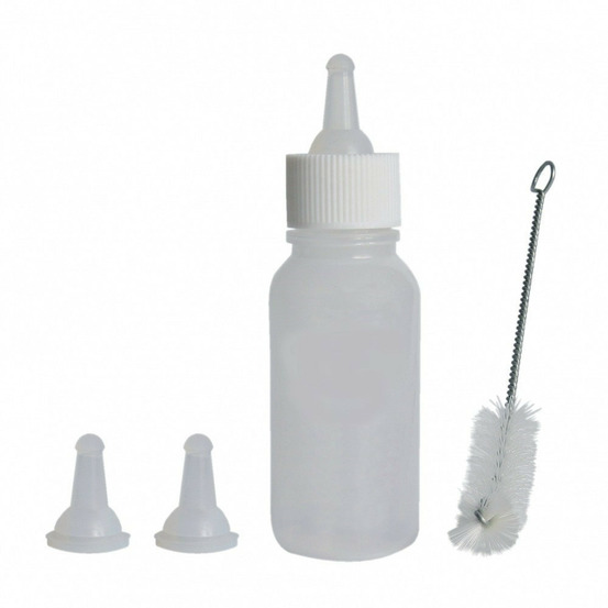 Un biberon 57 ml avec accessoire pour les bébés animaux