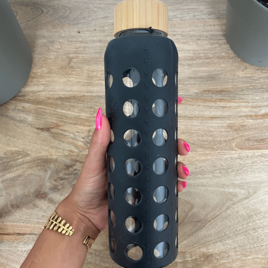 Gourde en verre avec housse en silicone