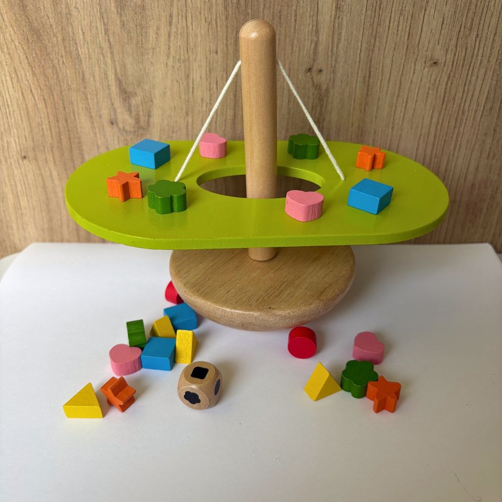 Jeu du balancier coloré en bois