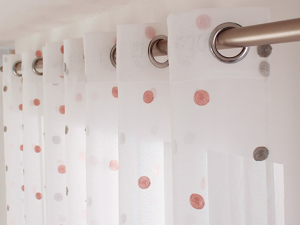 Lot de 2 voilages brodés smarties gris/rose 140 x 240 cm