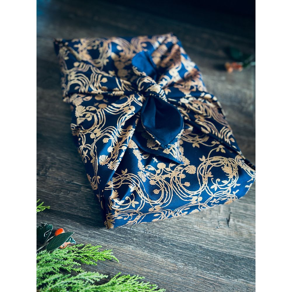Papier cadeau réutilisable emballage furoshiki coton recyclé : jardin secret (taille s) 35x35 cm bleu nuit