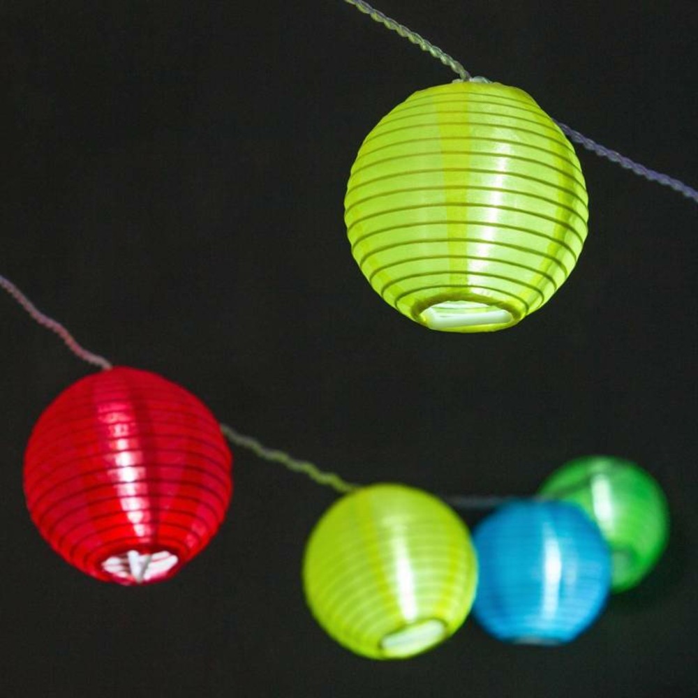 Guirlande 16 lampions 8cm multicolores en tissu plastifié pour extérieur prolongeable