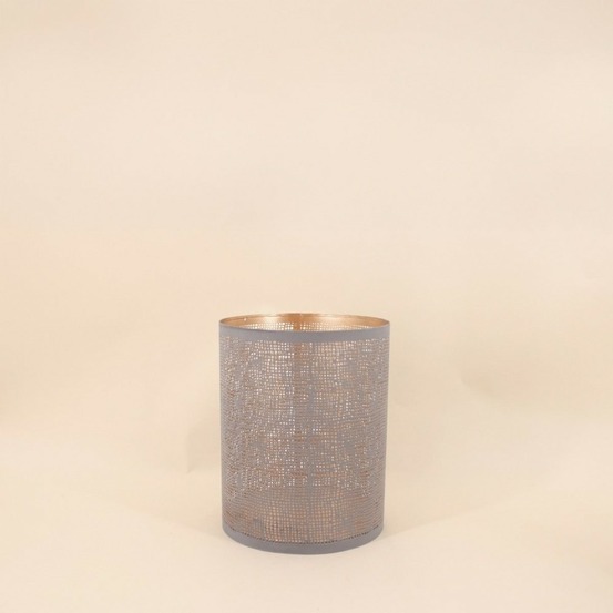 Lanterne perforée en métal doré 20x25cm