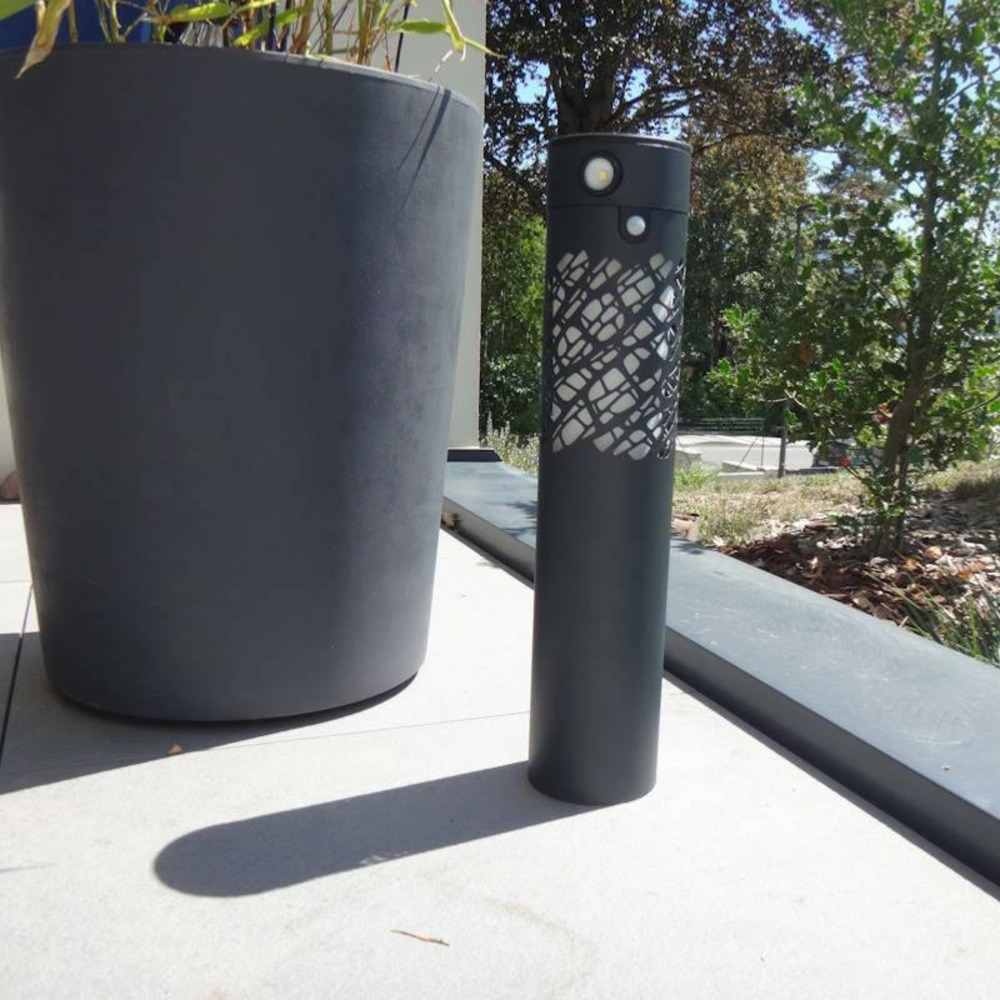 Borne solaire allegra 365 détection de mouvement et éclairage fort orientable