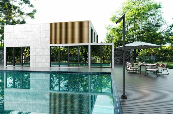 Douche noire en acier 316 avec finition mate pour piscine et jardin exterieur