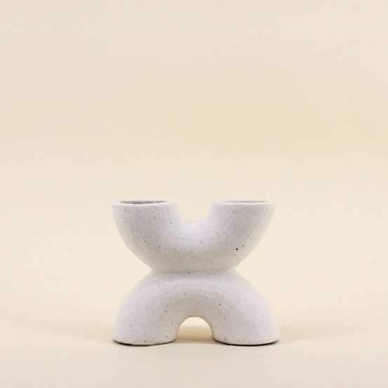 Vase en porcelaine beige double entrée 15x12cm