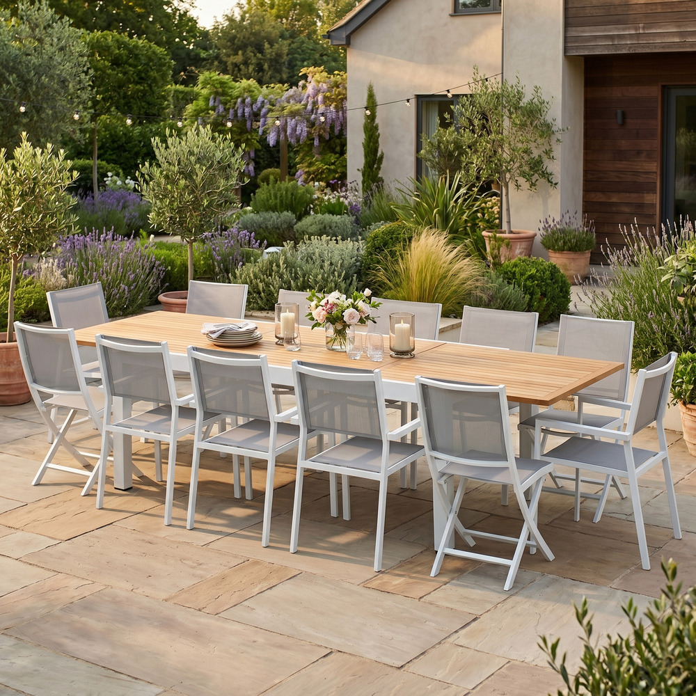 Table baliteck 8/12 personnes structure aluminium blanche, plateau en lame de teck