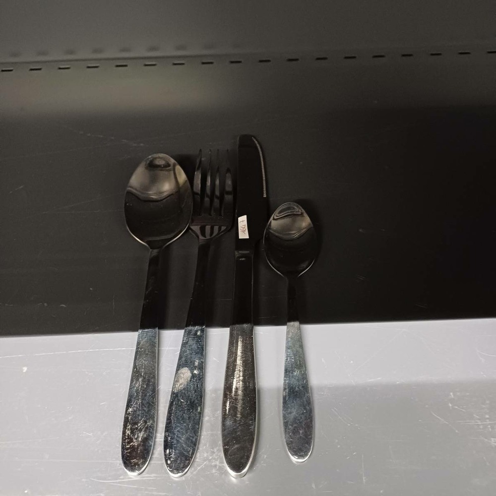 Ménagère nevis 24 pièce(s) argent l1,8xp0,6xh23,6cm