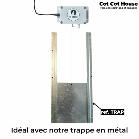 Portier automatique solaire innovant et fabriqué en france - portier avec l'ensemble trappe