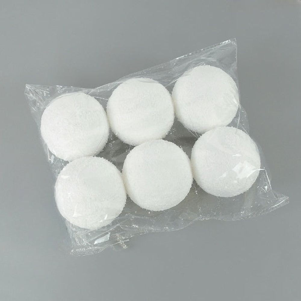 Boule de noël enneigée - 6 cm