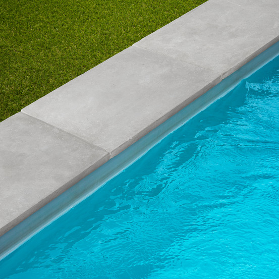 Margelle de piscine pierre de l'atlas gris 60x40x3 cm bord droit (à l'unité) - ro'ma nature