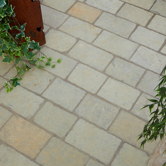 Pavé pierre tandur beige longueur librex15x2,2 cm (au m²)