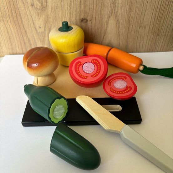 Set de fruits et légumes à découper