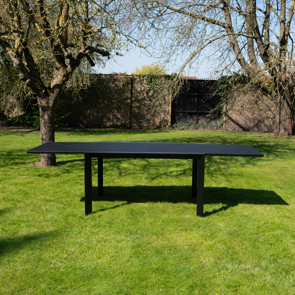 Table de jardin 6/10p en aluminium et plateau en verre poli noir modulo