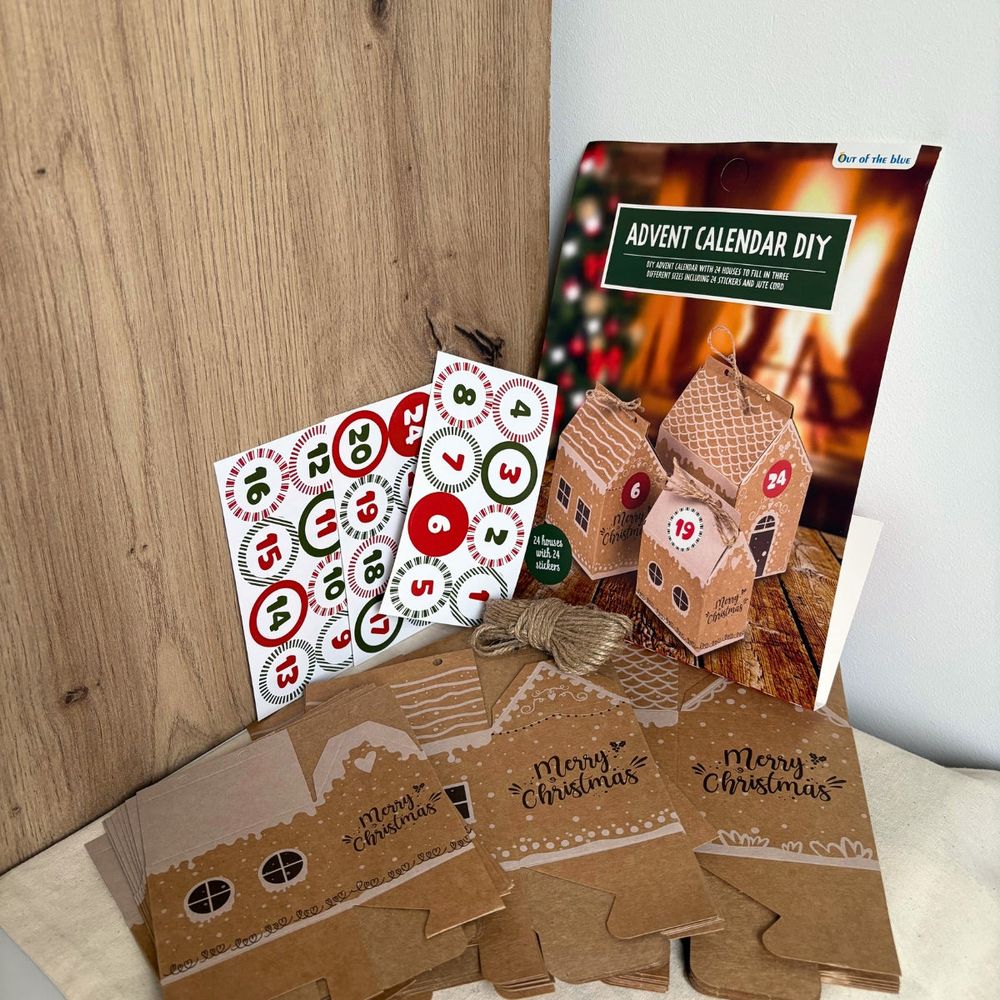 Calendrier de l'avent << village de maisons >> – kit 24 structures kraft à monter et garnir