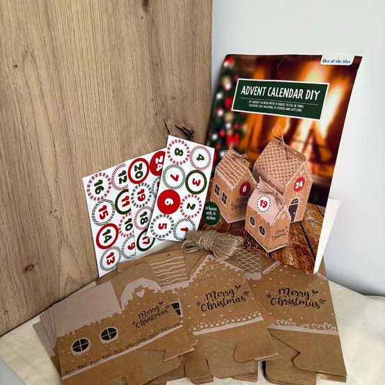 Calendrier de l'avent << village de maisons >> – kit 24 structures kraft à monter et garnir