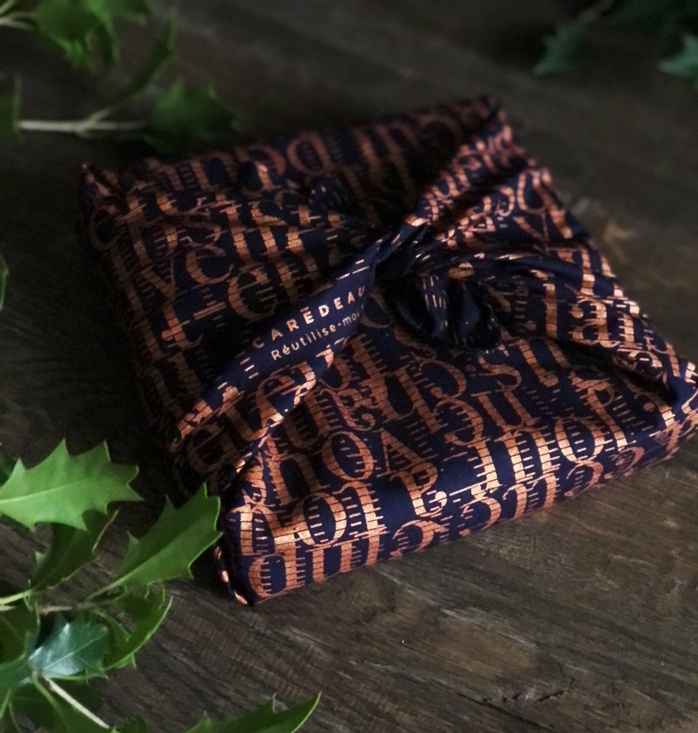 Matte 100% cotton collection monochrome : la cigale et la fourmi (taille s) 35x35 cm