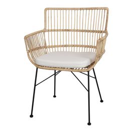 Chaise en rotin avec accoudoirs avec un style méditerranéen - modèle ...