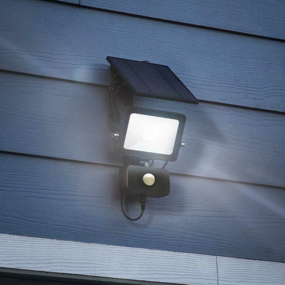 Spot solaire 800 lumens avec detection
