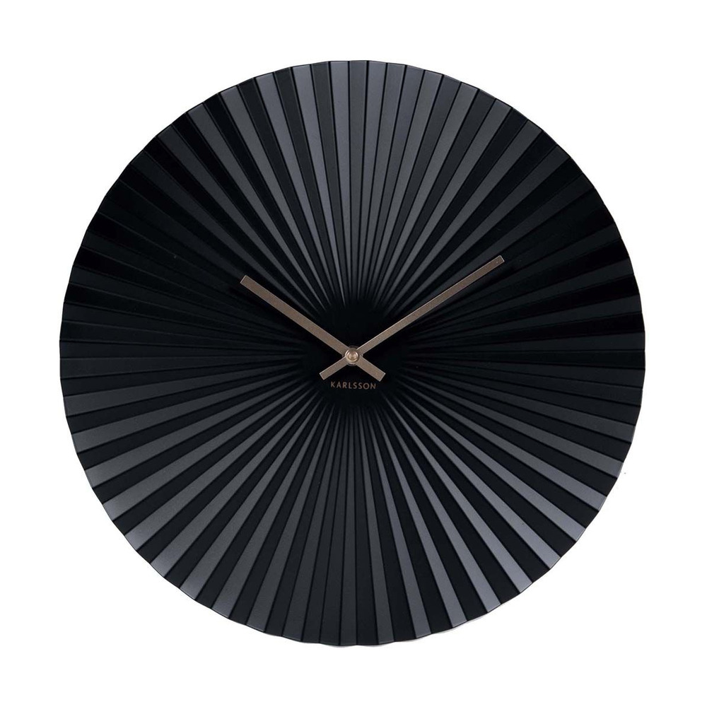 Horloge design en métal sensu noir