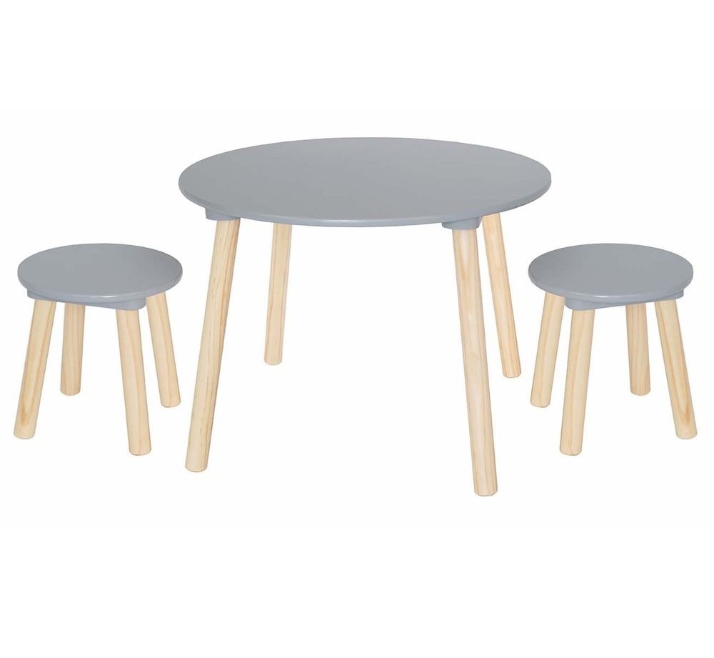 Table et tabourets gris