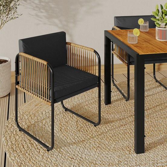 Lot de 4 chaises de jardin rio structure métal noir, cordage effet rotin clair et coussins noirs