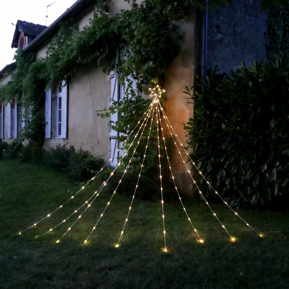 Étoile comète lumineuse