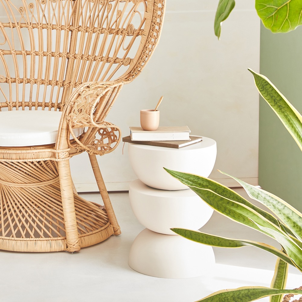 Table d'appoint. Bout de canapé. Table de chevet en métal. Crème. Coumba. Ø32 x h 46.5cm