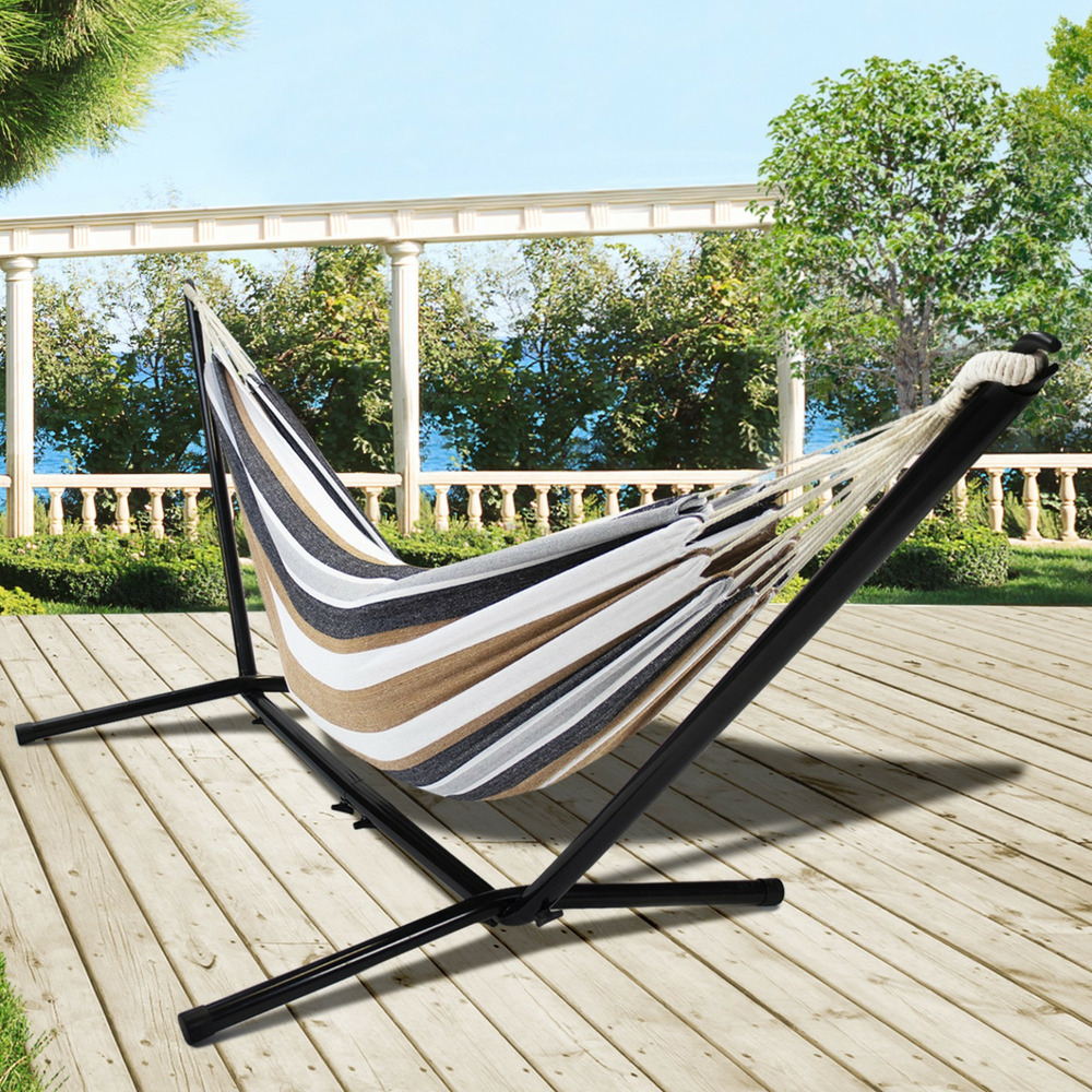 Hamac avec support métal noir et toile rayée noire, blanche et chocolat