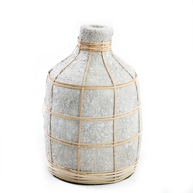 Vase avec rotin en béton gris 13x13x23 cm
