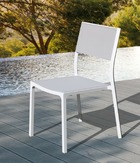 Chaise en alu blanc textilène gris clair léda