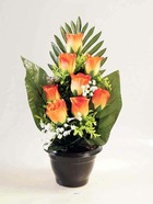 Composition fleurs artificielles pour cimetière pot roses et gypsophiles H 38 cm D 25 cm Orange