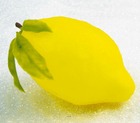 Citron jaune artificiel géant x 2 en plastique soufflé h 260x150 mm
