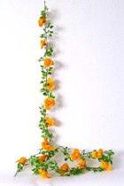 Guirlande de 16 roses artificielles jaune plastique l 180 cm - couleur: jaune