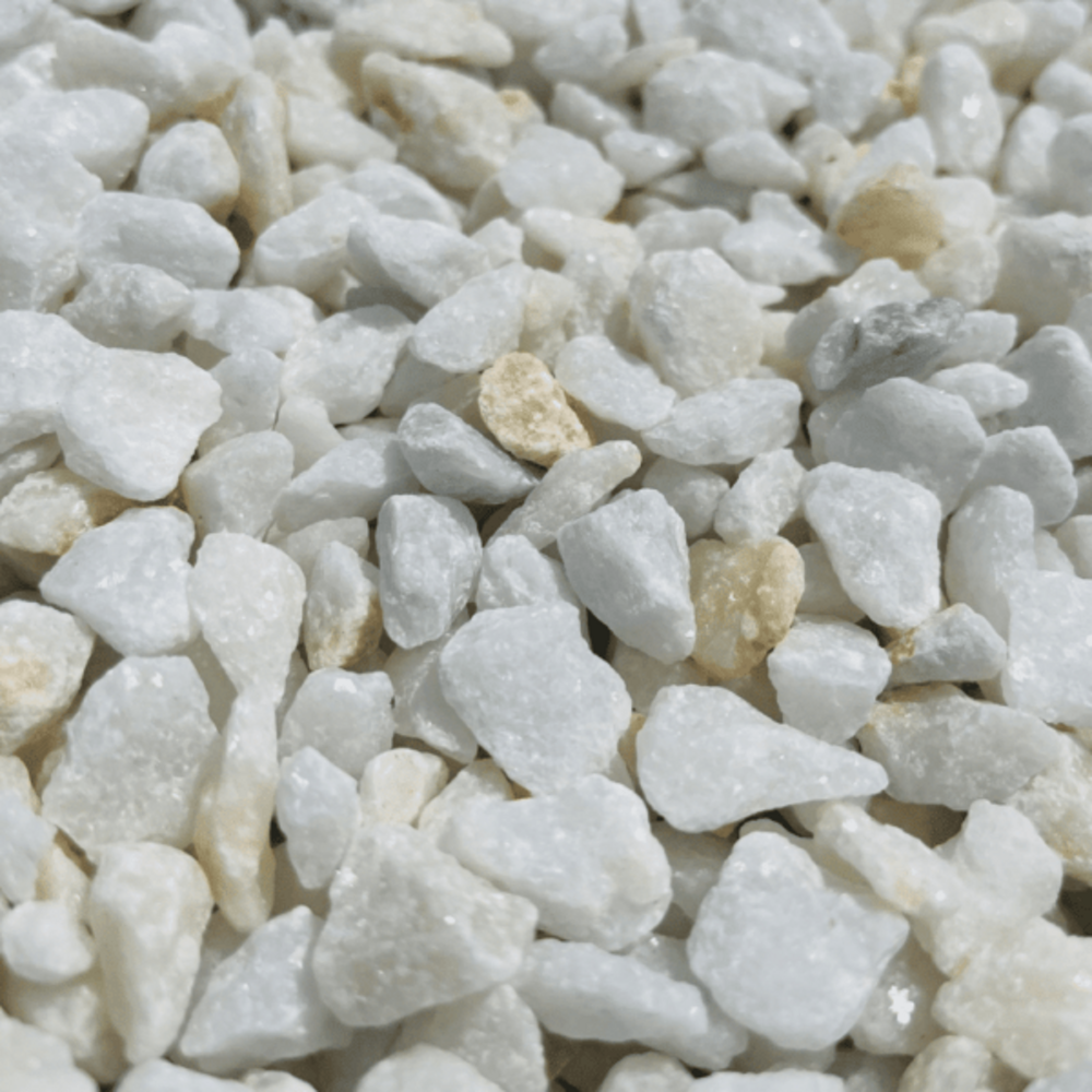 Sac de +/- 400 kg = 5m² gravier marbre blanc cristal 12/20