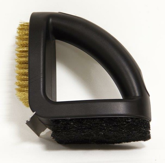 Brosse 3 fonctions pour plancha et barbecue