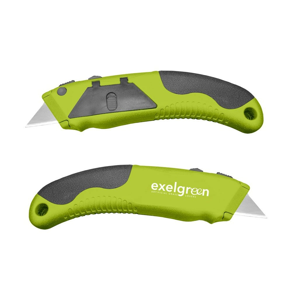 Cutter pour gazon synthétique