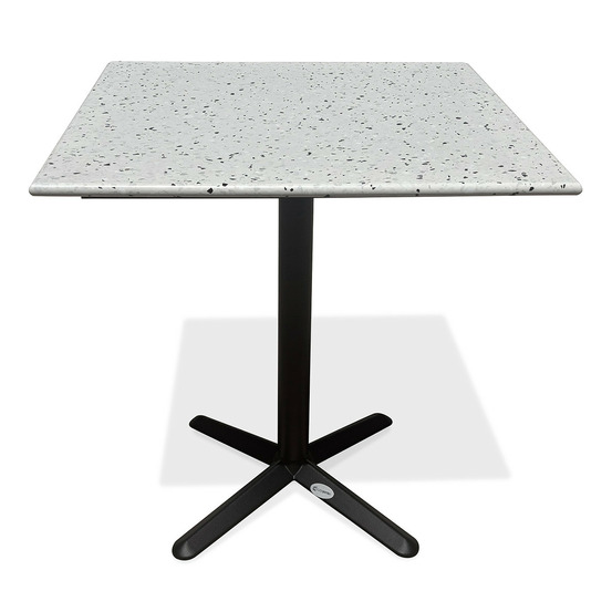 Table de jardin carrée en terrazzo