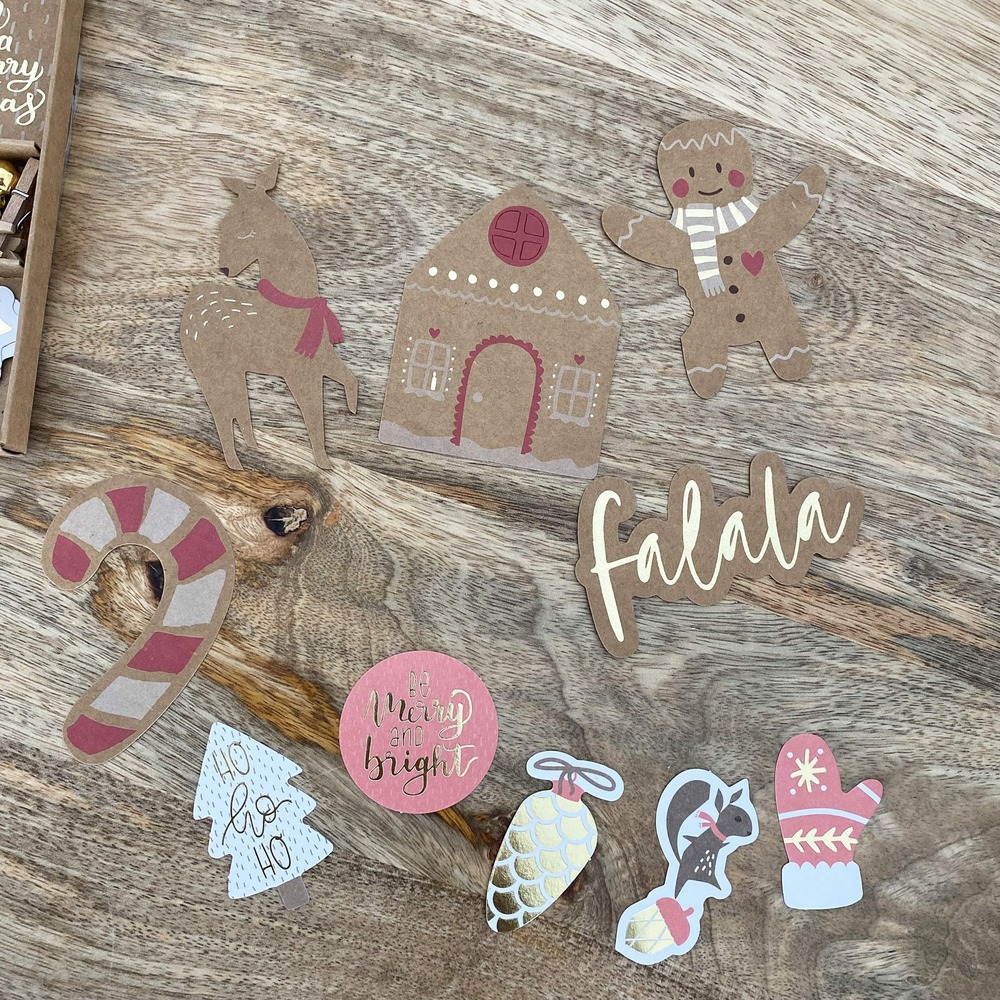 Kit d'emballage cadeaux (étiquettes, stickers, décorations, cordelettes) de no ël